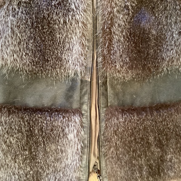 Fur Vest, authentic nutria fur, fits medium - Picture 6 of 8